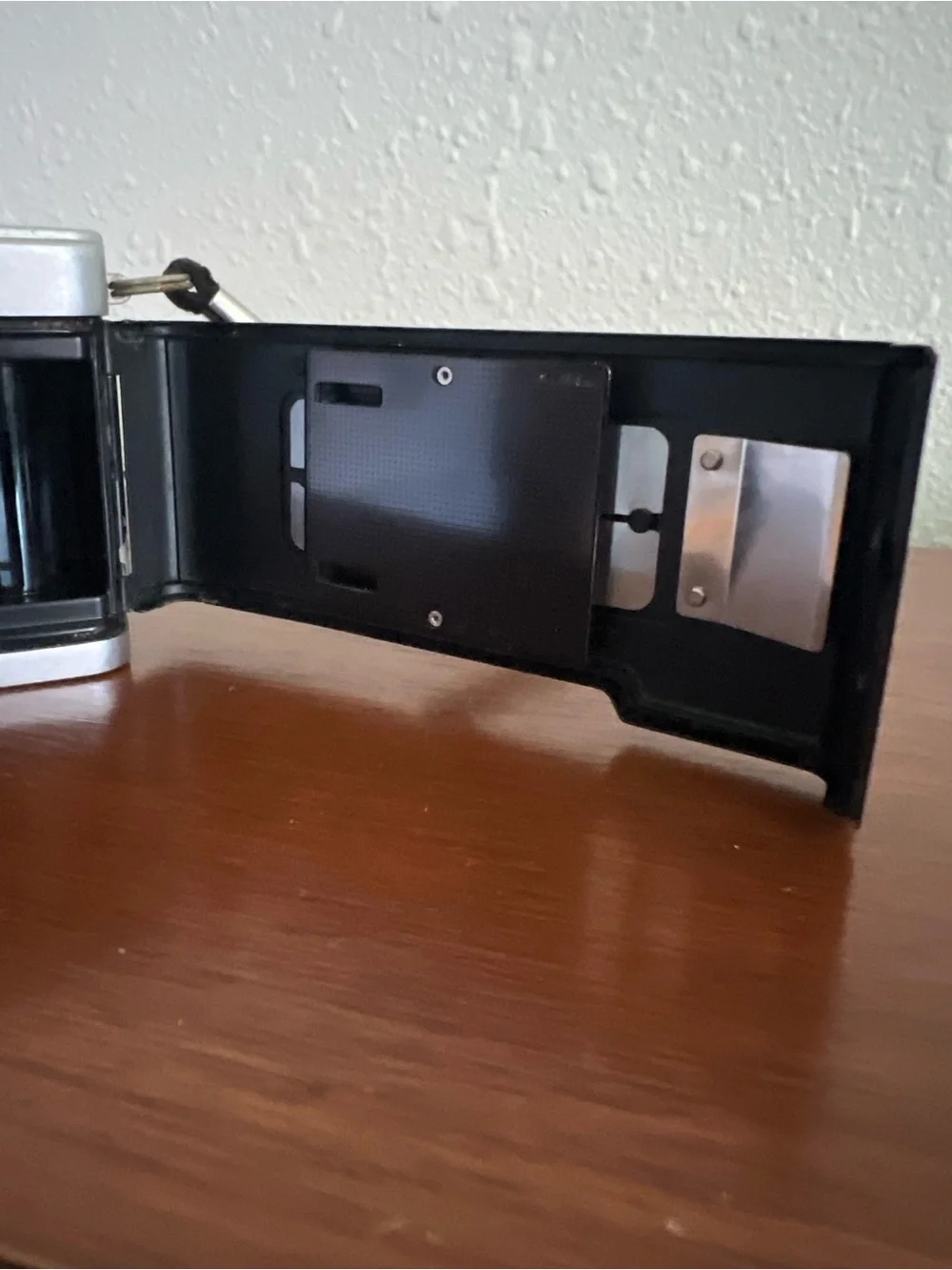 Olympus Trip 35 Silver and Black Film Camera - see description